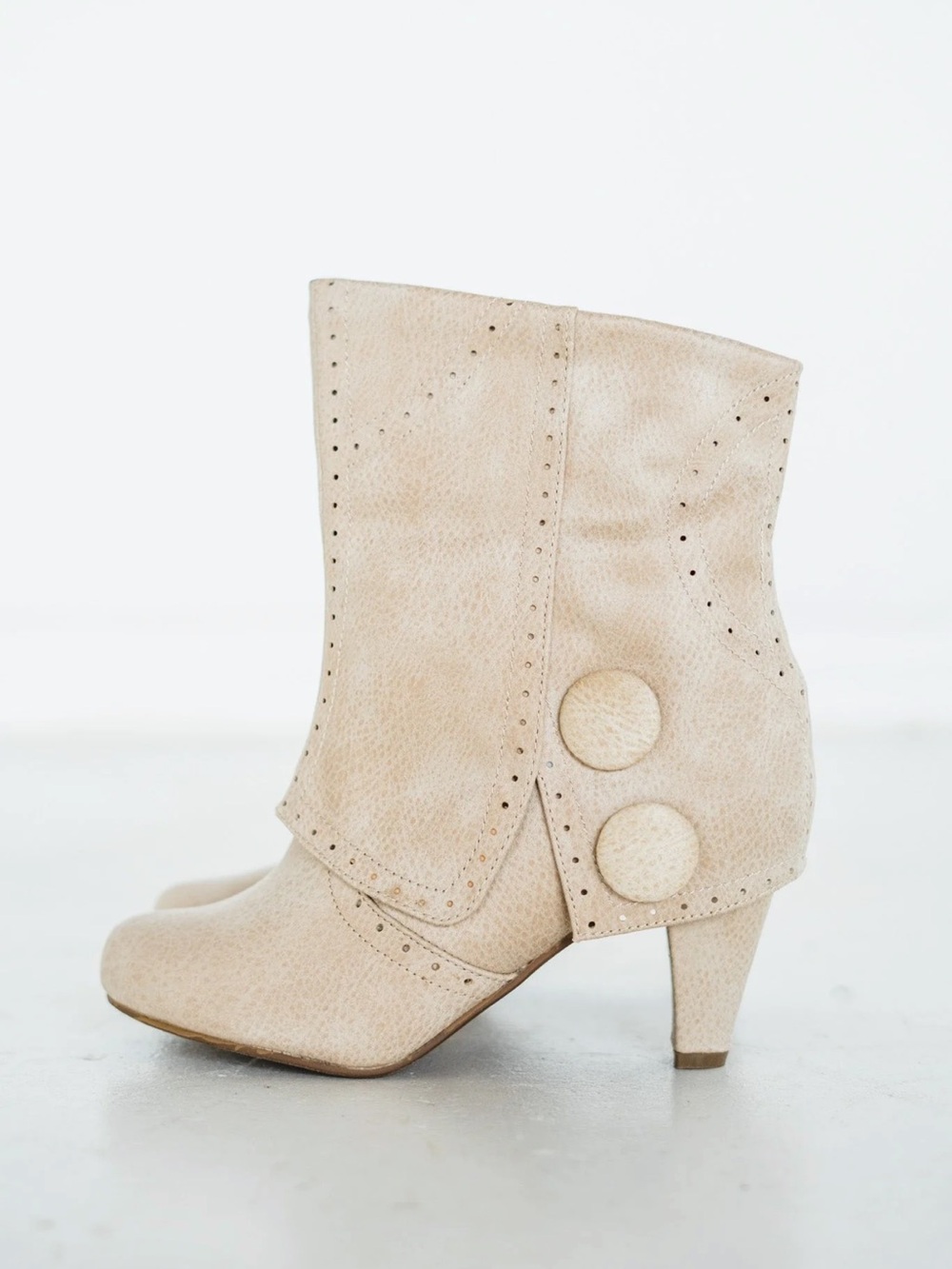 Not Rated Women's Light Beige Button Accent Ankle Boots - Picture 2 of 5
